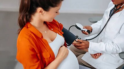 Mit einem gesunden Lebensstil können Frauen, die ein Kind erwarten, ihr Risiko für Schwangerschaftsdiabetes senken